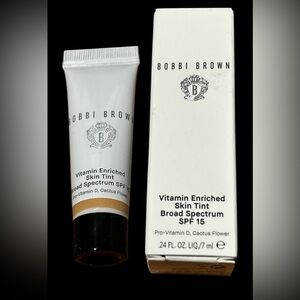 Reseller Bundle 5 Pc. Bobbi Brown VitaminTint SPF 15 Golden 2 .24 OZ Travel Size